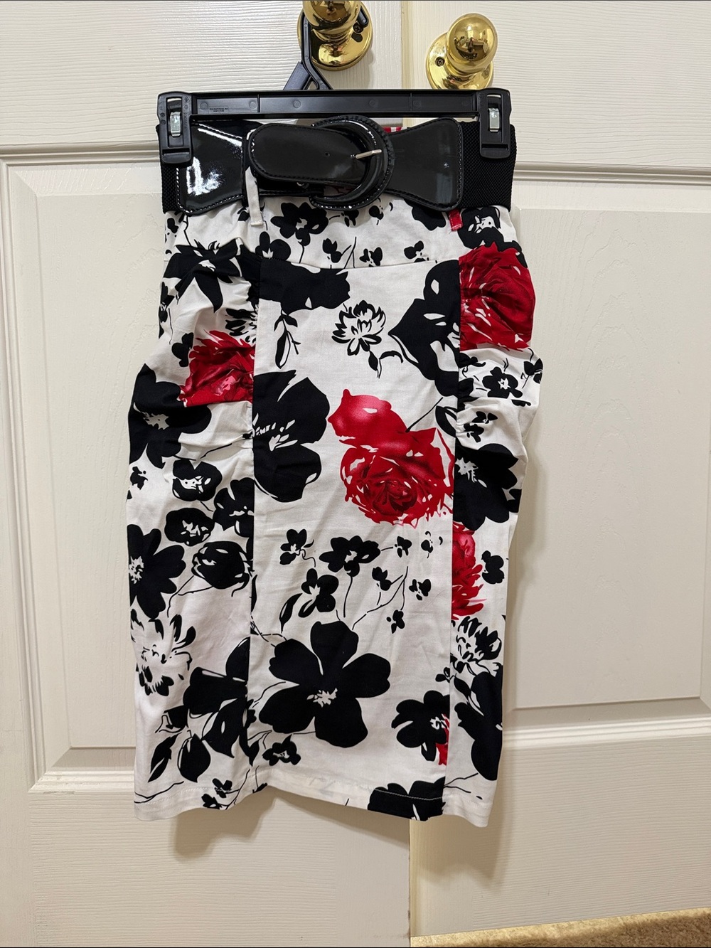 Red & Black Floral Pencil Skirt with Elastic Waist